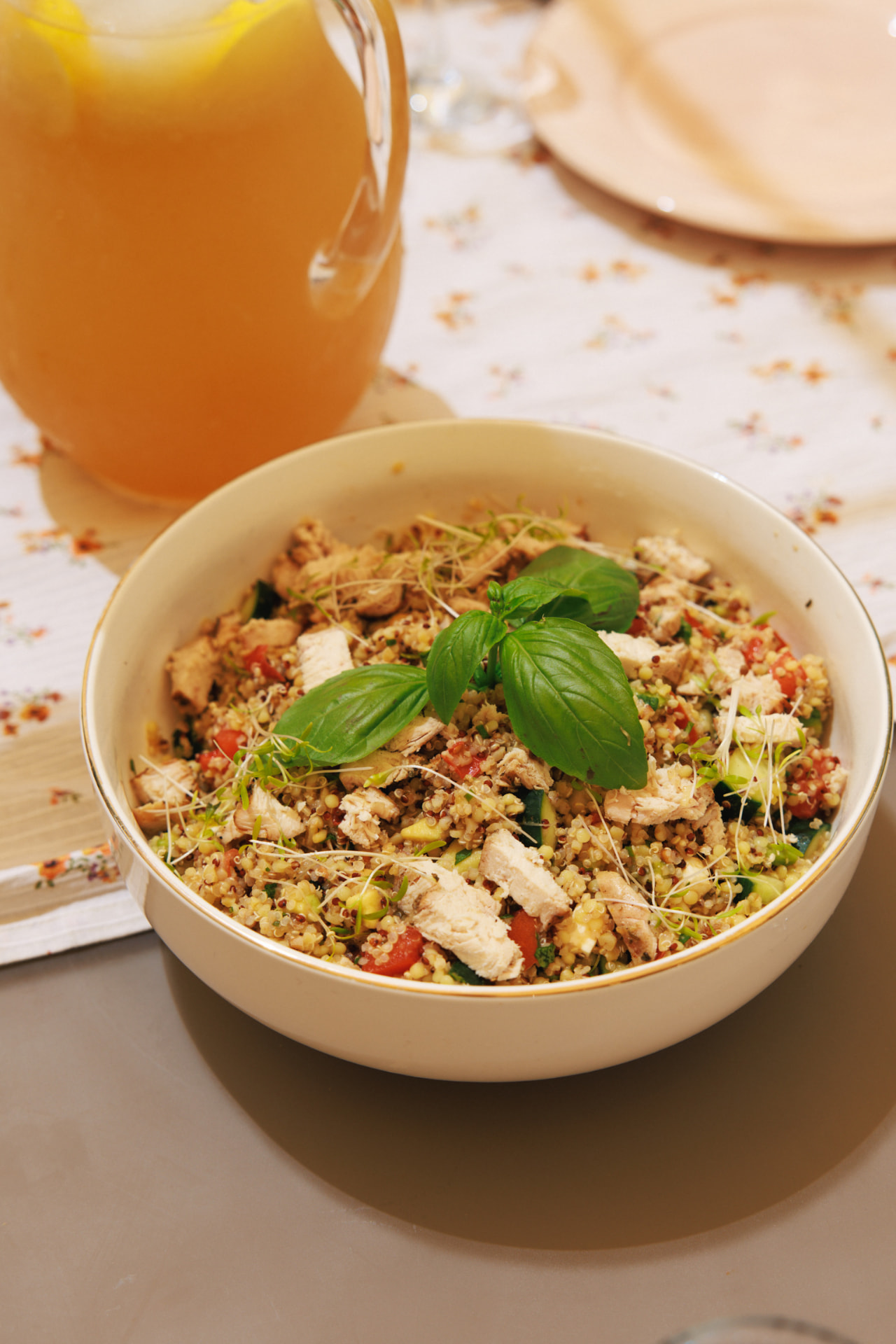Salade de quinoa et produits frais